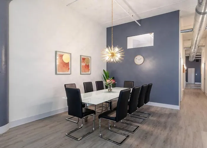 Apartamento Luxurious 5br Perfect For Group Of 12 Guests With Pool Table, Optional Parking And Gym Access Near Mccormick Place And Soldier Field *
