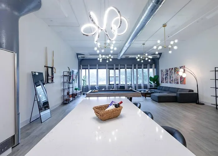 Apartamento Luxurious 5br Perfect For Group Of 12 Guests With Pool Table, Optional Parking And Gym Access Near Mccormick Place And Soldier Field Chicago