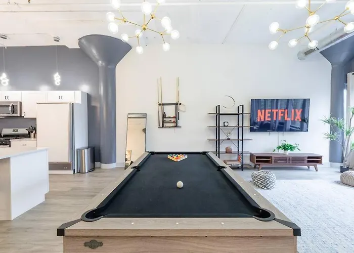 Luxurious 5br Perfect For Group Of 12 Guests With Pool Table, Optional Parking And Gym Access Near Mccormick Place And Soldier Field Apartamento *