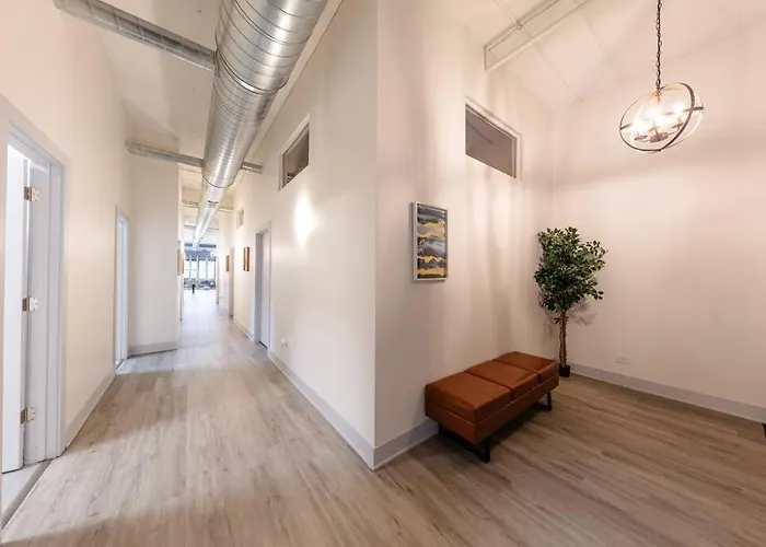 Apartamento Luxurious 5br Perfect For Group Of 12 Guests With Pool Table, Optional Parking And Gym Access Near Mccormick Place And Soldier Field Chicago