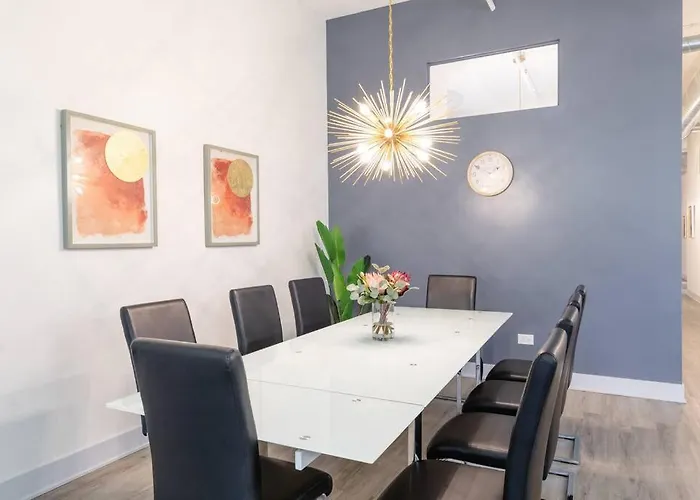 Luxurious 5br Perfect For Group Of 12 Guests With Pool Table, Optional Parking And Gym Access Near Mccormick Place And Soldier Field Apartamento *