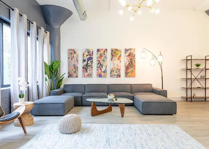 Luxurious 5br Perfect For Group Of 12 Guests With Pool Table, Optional Parking And Gym Access Near Mccormick Place And Soldier Field * Chicago