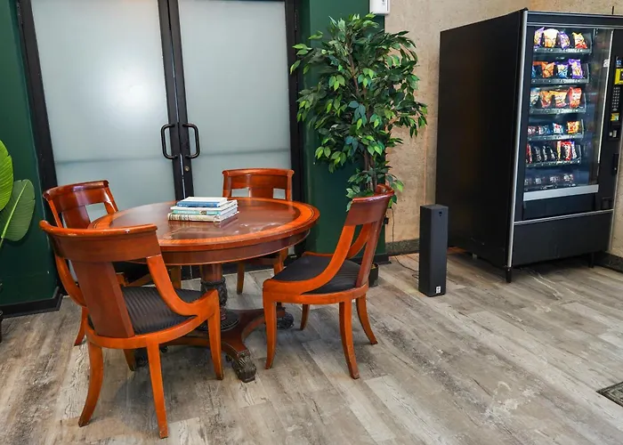 Apartamento Luxurious 5br Perfect For Group Of 12 Guests With Pool Table, Optional Parking And Gym Access Near Mccormick Place And Soldier Field Chicago